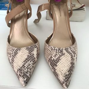 BCBG Crème Snake Print Heels